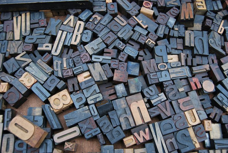 50 Most Common English Idioms and Phrases (With Examples)