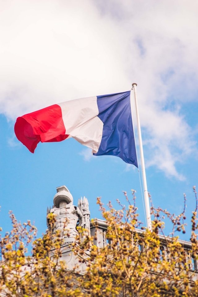 Advanced French Podcasts: 11 Outstanding French Podcasts to Smooth Out Your French