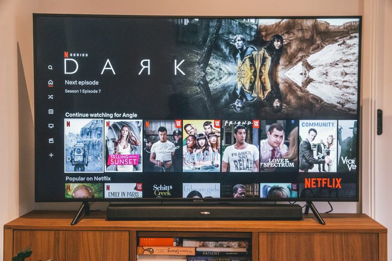12 Awesome British TV Shows To Binge-Watch On Netflix