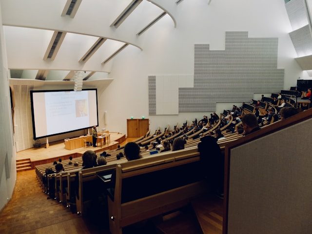 How AI is Revolutionizing Language Learning in Schools