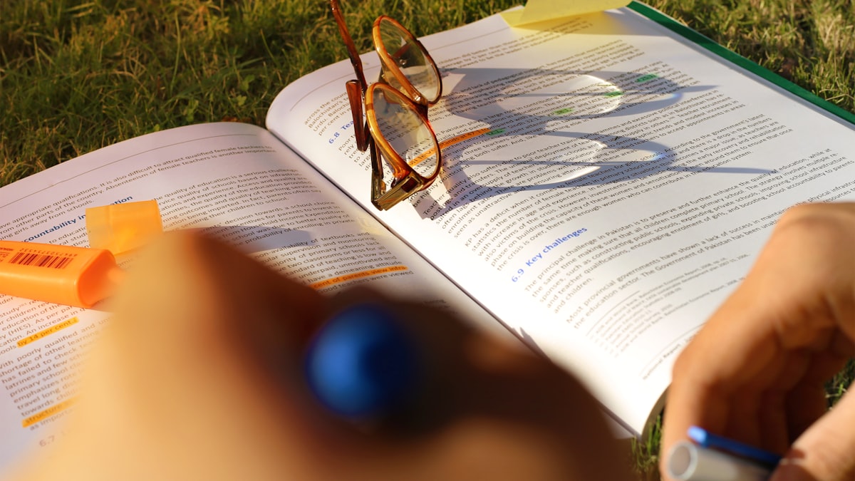 How to Study Smarter With AI: A Practical Guide for Students