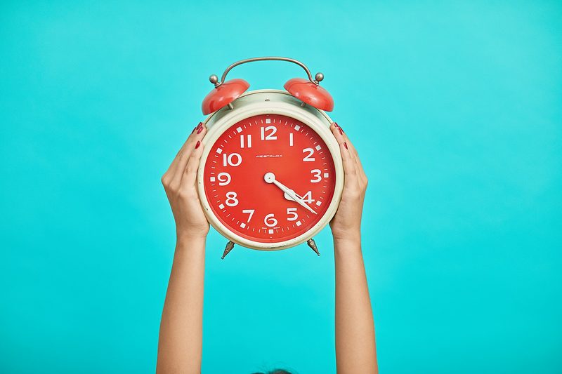 How to Tell Time in Spanish (Our Simple and Easy Approach)