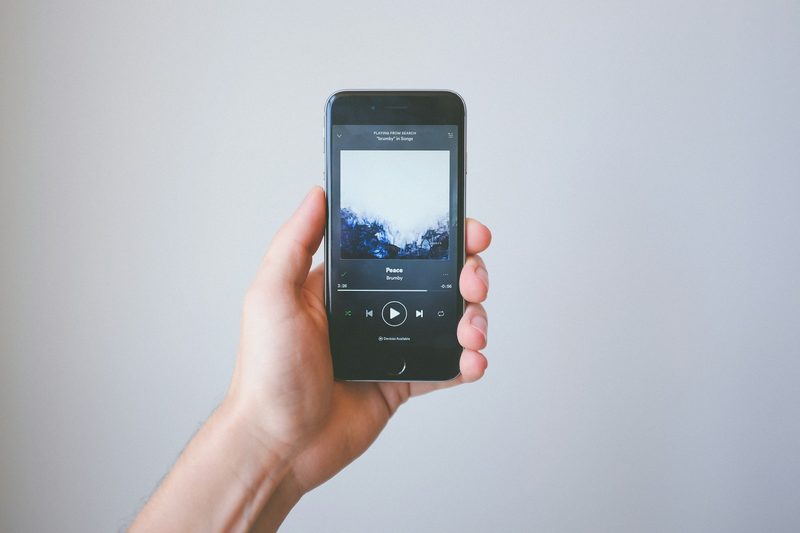 4 Handy Tips to Learn French with Spotify