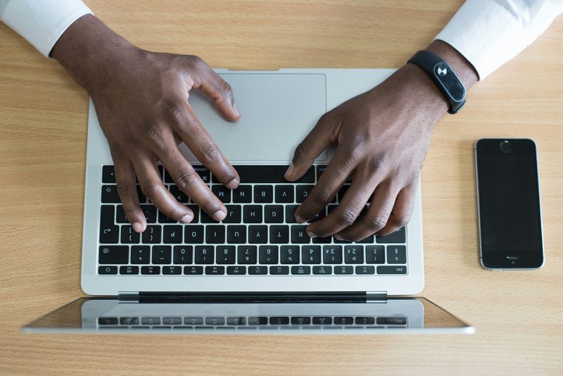 How to Use ‘Sincerely Yours’ in Professional Emails
