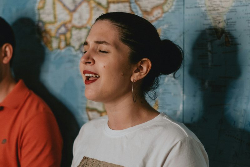 Sing Your Way to Fluency: 5 Modern Songs For Learning English Grammar